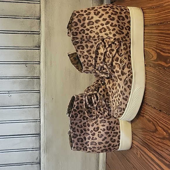 Shoes - Leopard Print High Platform sneaker